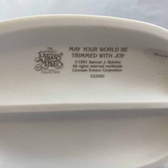 Precious Moments "May Your World Be Trimmed With Joy" Figurine B2-1 - Picture 6 of 6